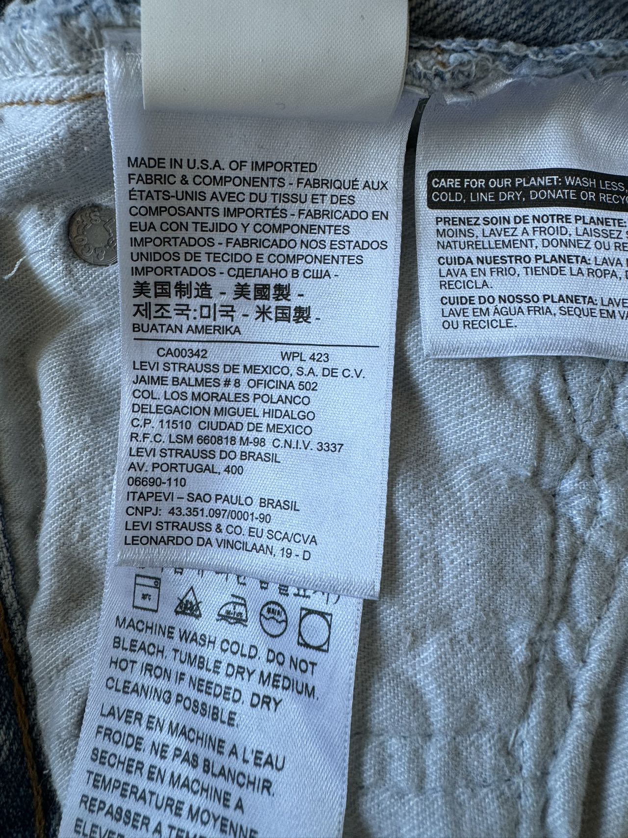 Vetements x Levi’s 501 Jeans