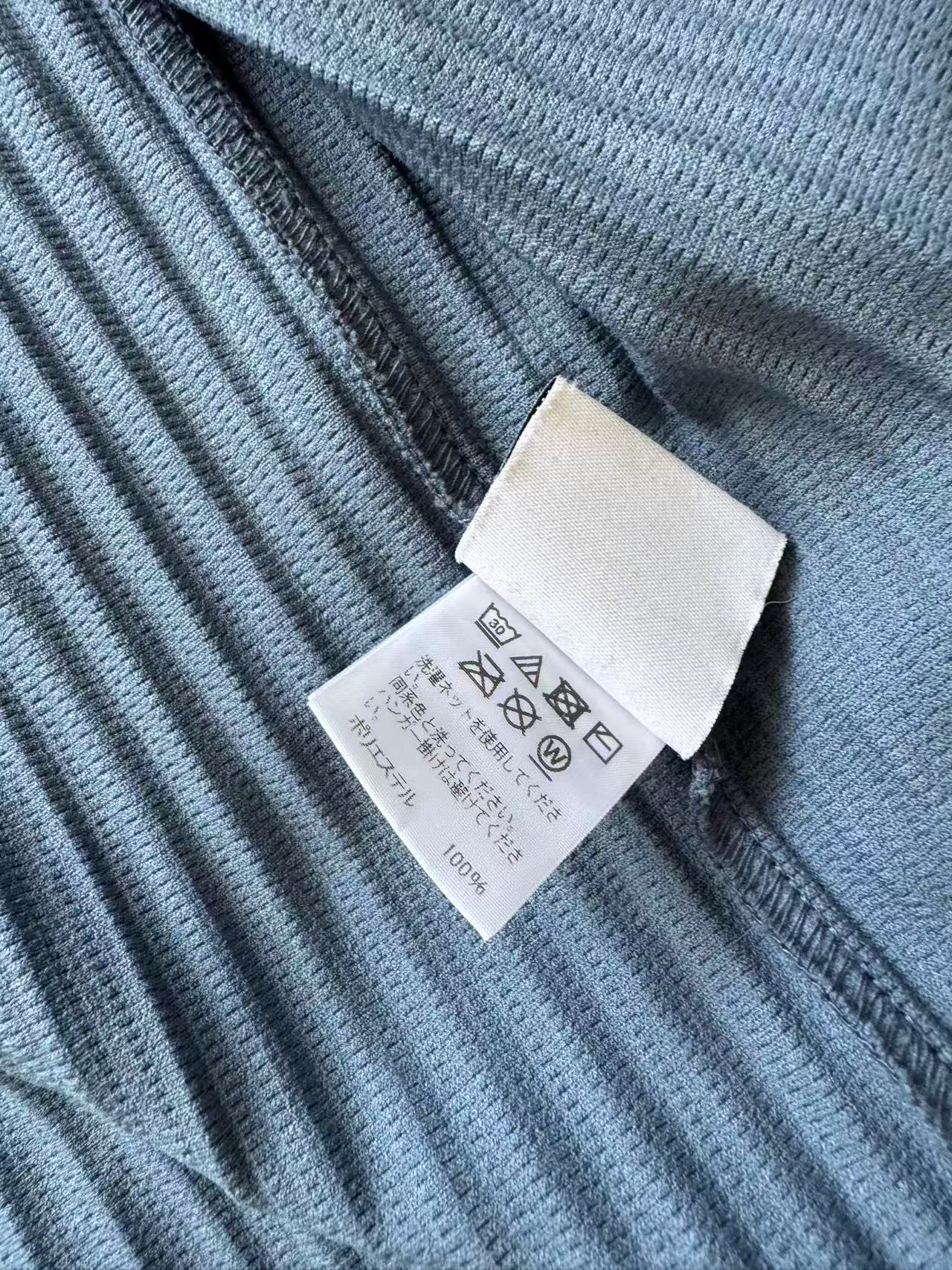 Homme Plissé Issey Miyake Blue Zip Jacket